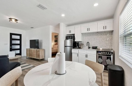 Treasure Island Apartment | Stylish Treasure Island Escape