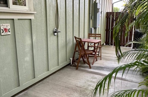 Kalama Tract Apartment | Suite By the Sea - a bright and sparkling Apartment