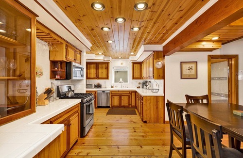 Big Bear Lake Cabin | Summit Hideaway #445
