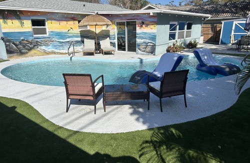 Seminole House | Sunny 3 bedroom, family and pet friendly pool home