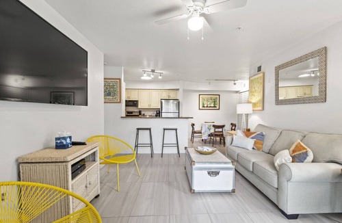 Central Sarasota Apartment | Sunny Central Sarasota Retreat