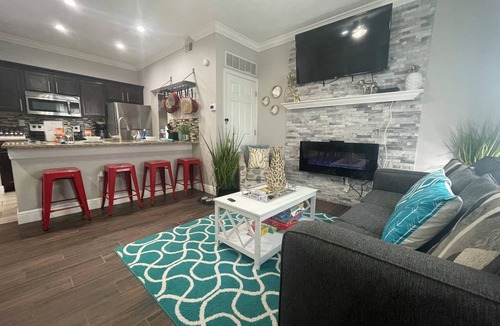 Seminole Condo | SUNNY DELIGHT! pets ok! UPDATED HEATED POOL VACATION CONDO. Safe gated community