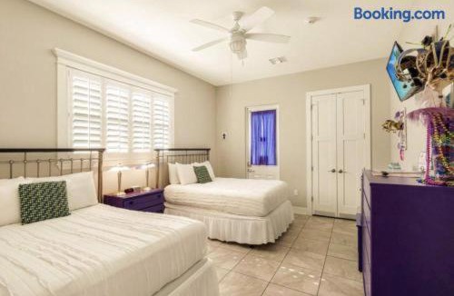 Downtown Dunedin Apartment | Sunny Side Cottages