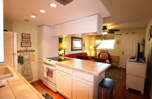 Sunset Beach Condo | Sunset Cove: One-Bedroom in Treasure Island, Short