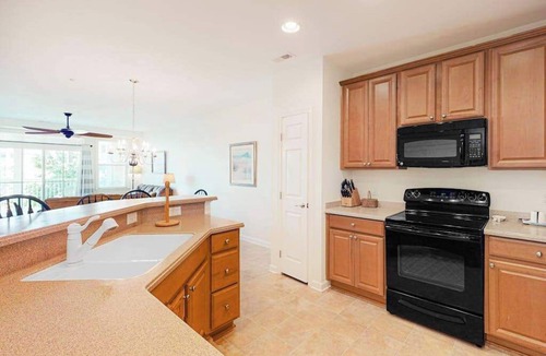 Sunset Island Condo | Sunset Island Condo w/AC, Private W/D, Free WiFi, Shared Pools - Walk to Beach