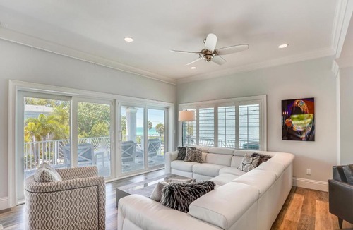 Sunset Beach House | Sunset Point Beach House