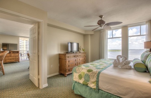 Fort Myers Beach Hotel | Sunset View Stay with Pool & Parking Near Estero Bay Kayaking Routes | 3 Units