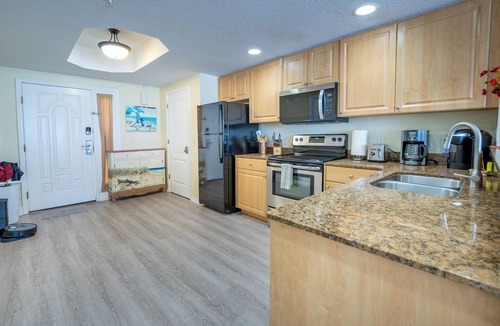Treasure Island Condo | Sunset Vistas Beach Front St. Pete Beach Treasure Island Clearwater pool/parking