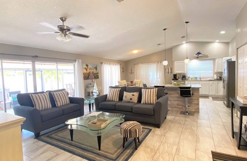 Bradenton House | Sunshine Oasis 2 With Heated Saltwater Pool Just Minutes to Gulf Beaches