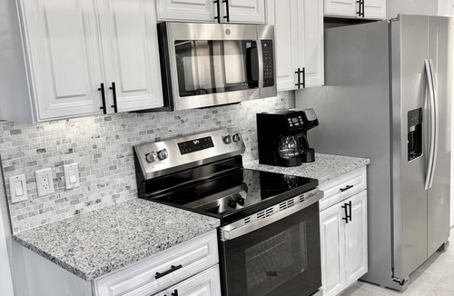 Punta Gorda House | SUPERB! LOCATION! 1 BLOCK 2 FISH VILLE MODERN HOME-HEATED SALT POOL-SPA-E BIKES