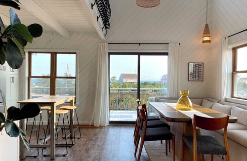 Charlestown House | Surf House - Steps from Charlestown Beach