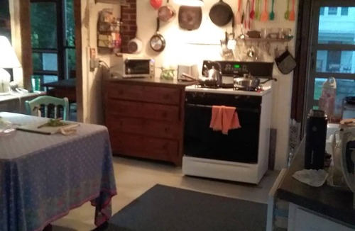 Adamsville House | Sweet country barn with WiFi in L Compton