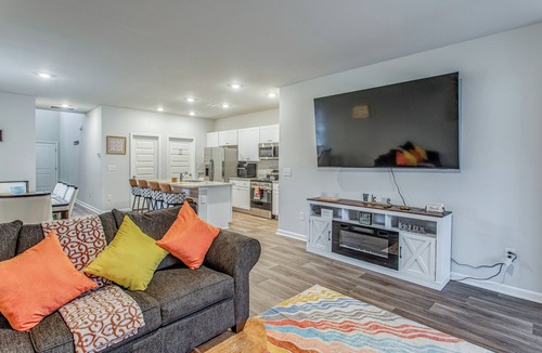 Longs House | Swim, Play & Golf: 'Divine Retreat on Long Beach'