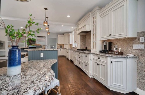 Groton House | Tee n’ Sea | Luxury Getaway - Golf & Coastal Views