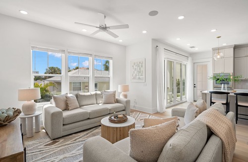 Clearwater Beach House | The Akoya Pearl - 2 Beach Homes Steps From CWB
