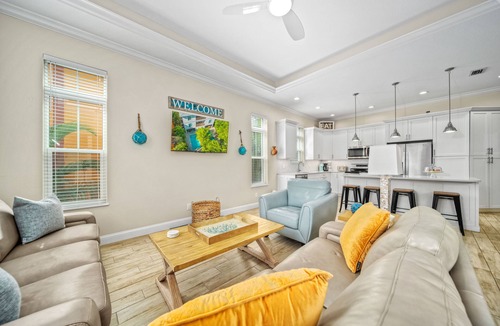 Siesta Key Village House | The Big Kahuna | SK Village, Pet Friendly, 2 Heated Pools, Elevator, Ping Pong Tables Steps to Beach