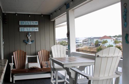 Carolina Yacht Landing Apartment | The Coastal Caper