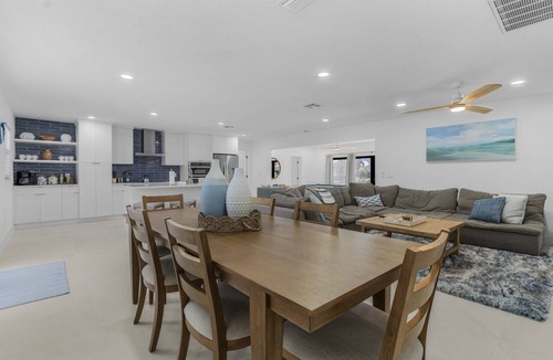 Caloosahatchee Villa | The Coastal Hideaway Luxury Villa