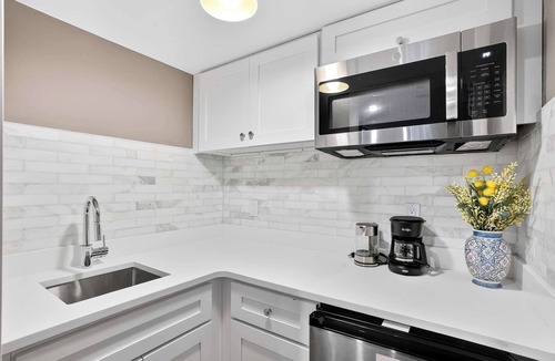 South End Apartment | The Concord Hotel