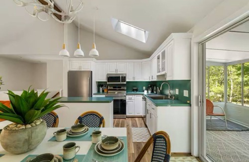 Long Pond Cabin | The Green Utopia w/Hot tub & FirePit by Kalahari