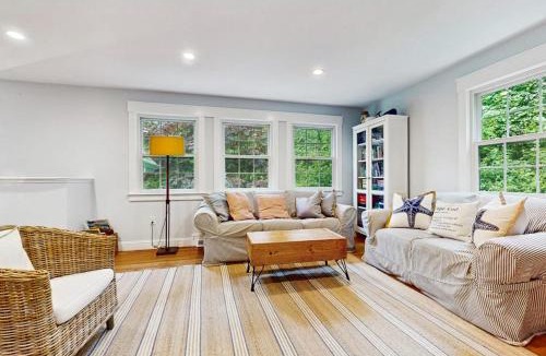 Falmouth House | The Happy Place