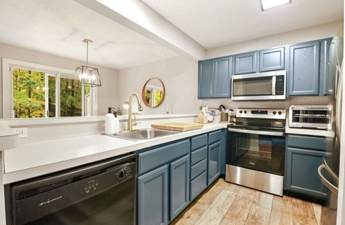 Tannersville Villa | The Outpost Camelback: Walk to Ski, Swim, Fun!