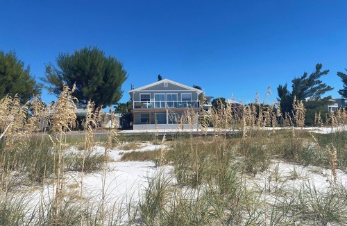 Anna Maria House | The Perfect Gulf Front Vacation, Directly on the Beach!