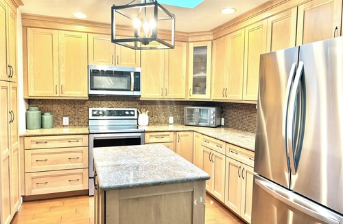 Indian Waters House | THE RIVER COTTAGE! COME RELAX & UNWIND. OPEN FLOOR PLAN, HEATED POOL