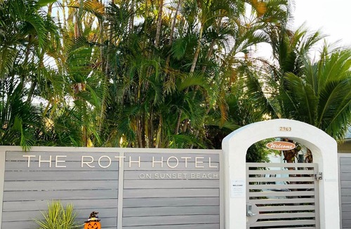Sunset Beach Apartment | The Roth Hotel, Treasure Island, Florida