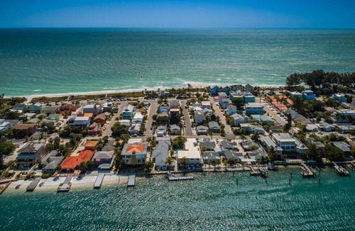 Sunset Beach Apartment | The Roth Hotel, Treasure Island, Florida