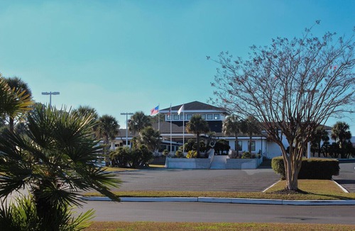 Sea Trail Apartment | The Royal Suite at 215
