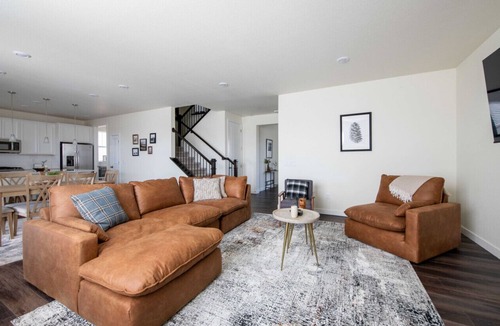 Brighton House | The Stylish Stay| Brand New Construction