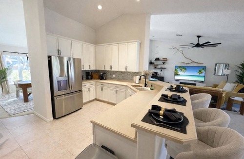 Long Meadow House | The Sunfeather- Fun, Sun and Flip Flops!