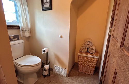 Confluence House | The "Sweet Suite" A Second floor suite with an exquisite view of the Yough River