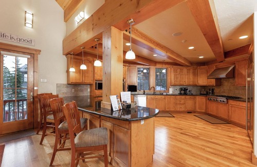 Timber Trail House | Timber Trail Lodge: Hot Tub, Private Shuttle, Pool Table, Sauna