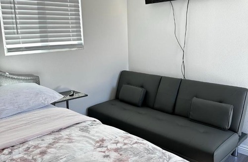 Moreno Valley Other | Tiny house in the heart of MOVAL private freeparking Netflix
