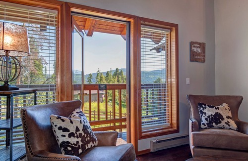 Four O'Clock Condo | Top floor 4 BR condo, perfect location, views, SKI-IN SKI-OUT, Read reviews!