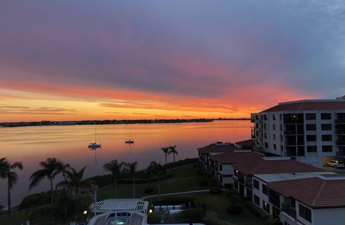Isla del Sol Condo | Top Floor Condo with beautiful bay views!