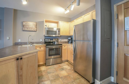 River Run Condo | Top Floor Condo, Walk to Summer Festivals & Dining