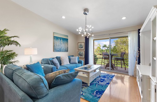 St. Petersburg Condo | TOTALLY UPDATED, SPACIOUS/Clean, SEE MY RAVE REVIEWS! HIGHLY REQUESTED