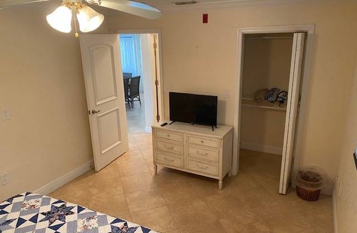 Capri Isle Apartment | Treasure Island 1 Bedroom, 1 Bathroom, Condominium, 11605