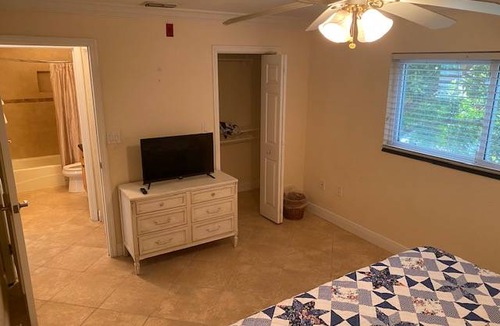 Capri Isle Apartment | Treasure Island 1 Bedroom, 1 Bathroom, Condominium, 11605