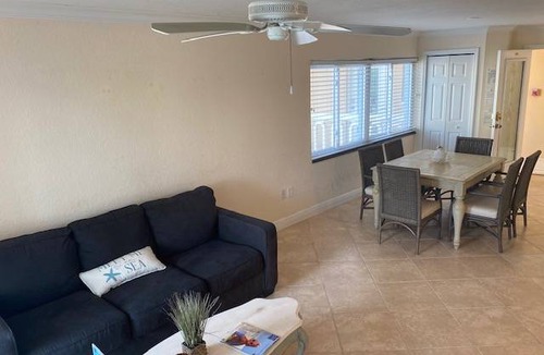 Capri Isle Apartment | Treasure Island 1 Bedroom, 1 Bathroom, Condominium, 11605
