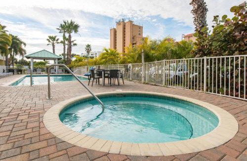 Treasure Island Hotel | Treasure Island Hotel and Marina