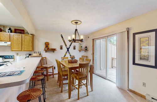 Tannersville House | Tree-lined townhome with private deck - close to skiing & waterpark