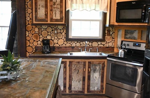Stoneham House | Treehouse in Maine woods- The Grand Oak