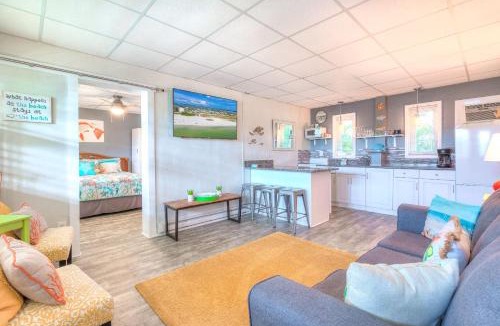 Treasure Island Apartment | Tropic Terrace #35 - Beachfront Resort