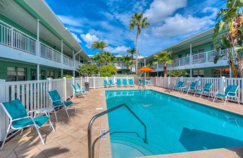Treasure Island Resort | Tropic Terrace Suite #40 - Beachfront Resort