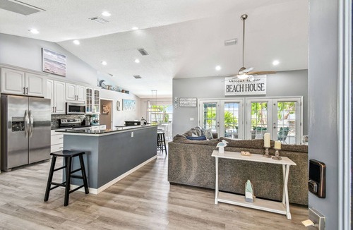 Harbor Hills House | Tropical 4 Bed Pool Home Min to Beaches! Available Now