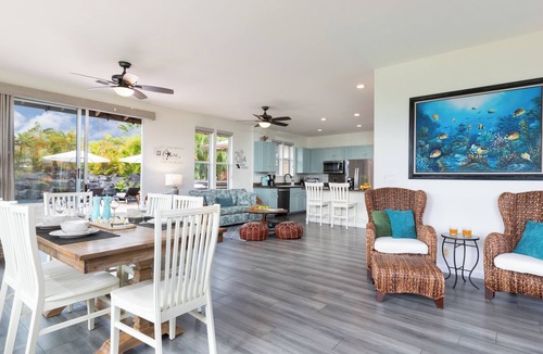 Kailua-Kona House | Tropical oasis in Kona: Resort style heated pool, Hot tub & Ocean views